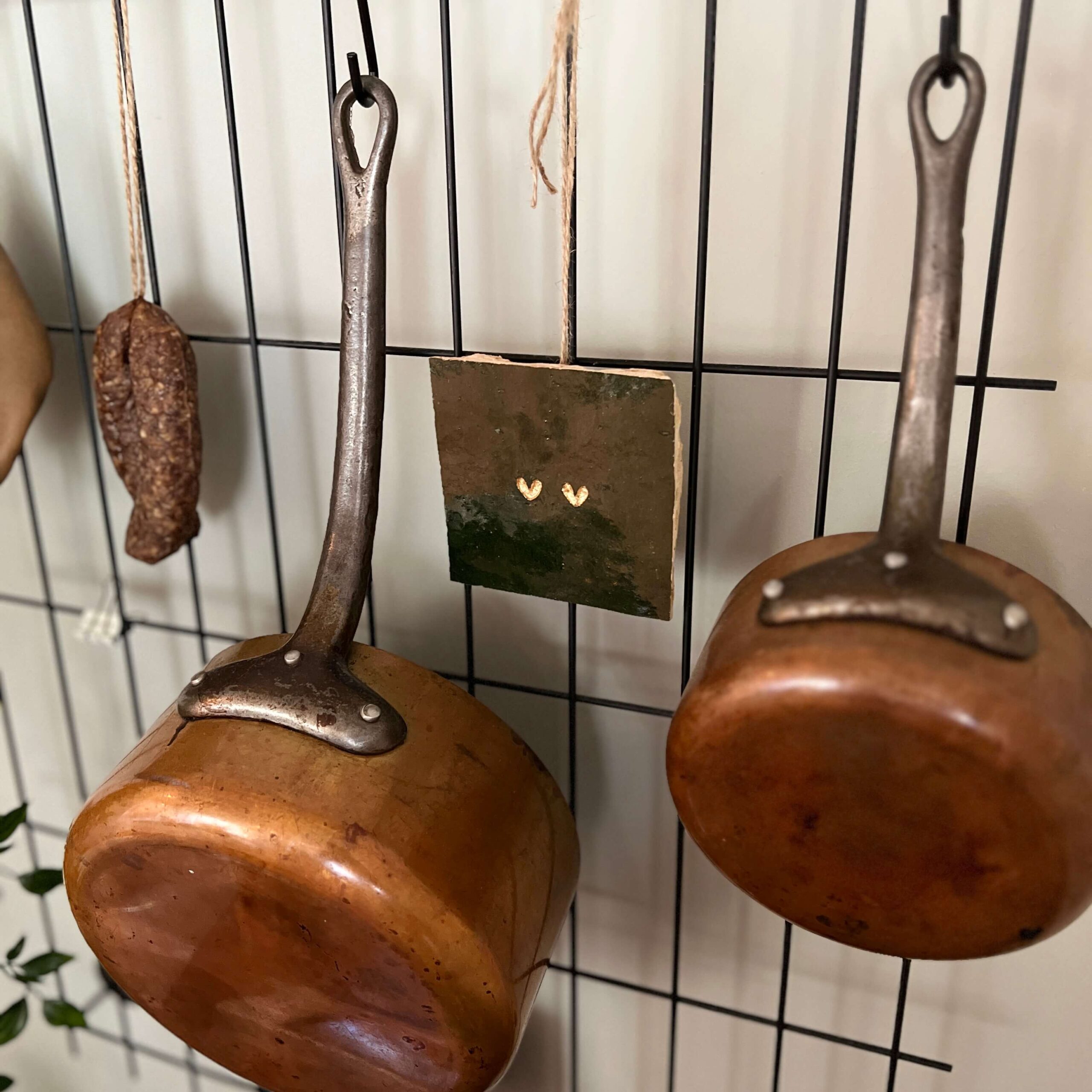 Mos groen twee grote hartjes Tegeltje met twee grote hartjes