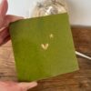 Limoen groen - Tegeltje met een hartje en een sterretje in de verte Tegeltje met een hartje en een sterretje in de verte
