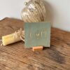 Salie groen - Tegeltje met een letter een hartje een letter en een klein hartje Tegeltje met een letter een hartje een letter en een klein hartje